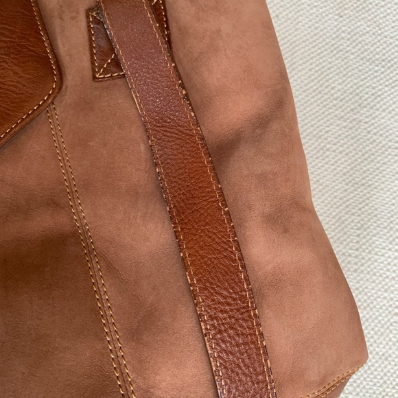 Balenciaga - Picture 5 of 15